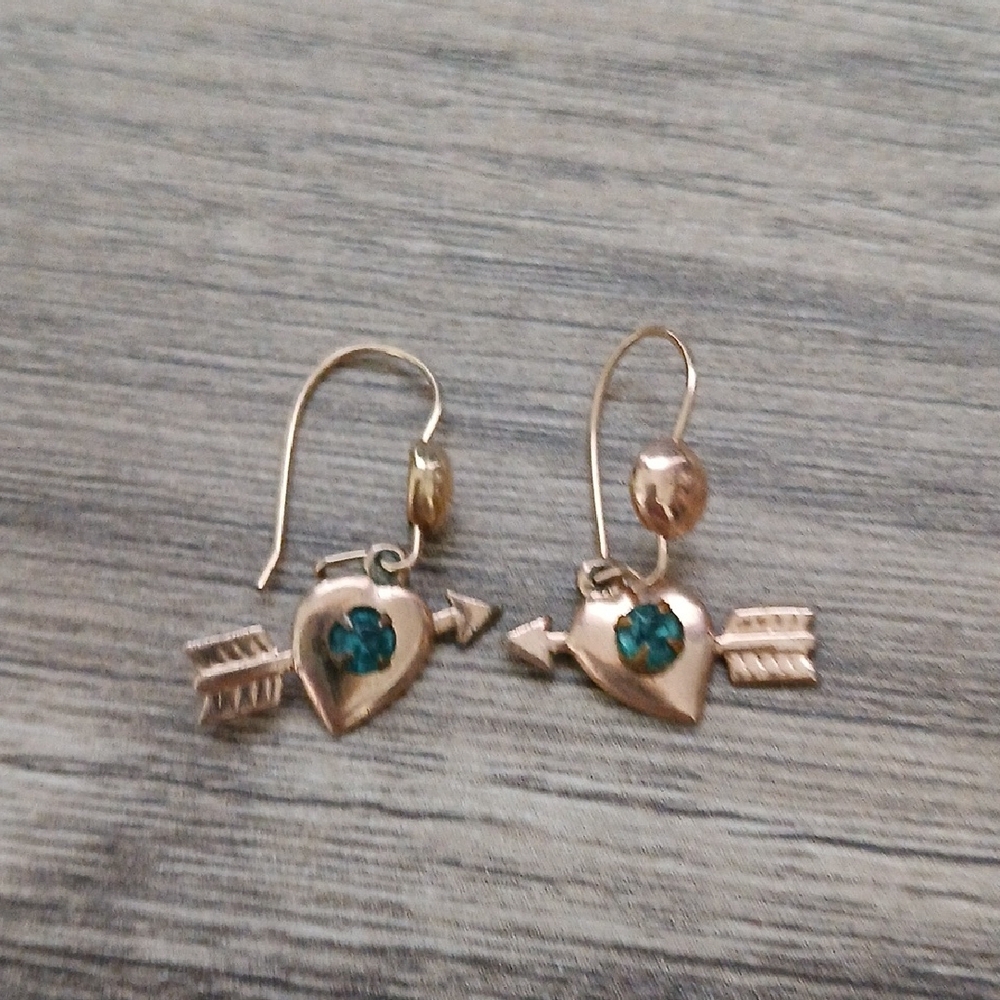 Vintage Elegant Heart and Arrow Earrings with Teal Accents